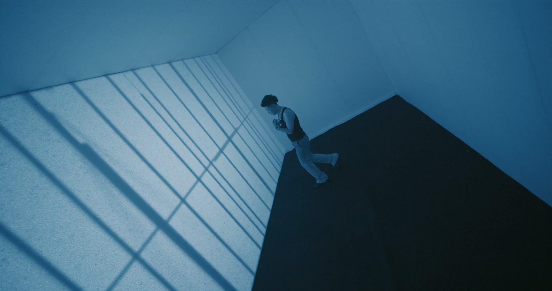 Lil Asian《HIGH IN THE CLOUD》 still 3
